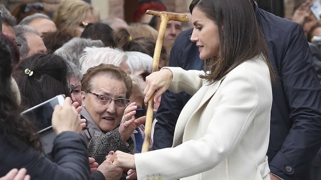 letizia baston3