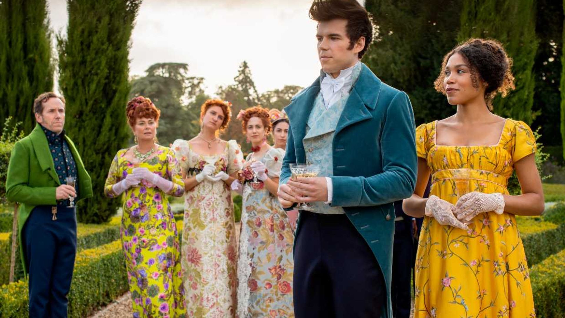 Lady Whistledown afila su pluma en el tráiler de la segunda temporada de 'Los Bridgerton'