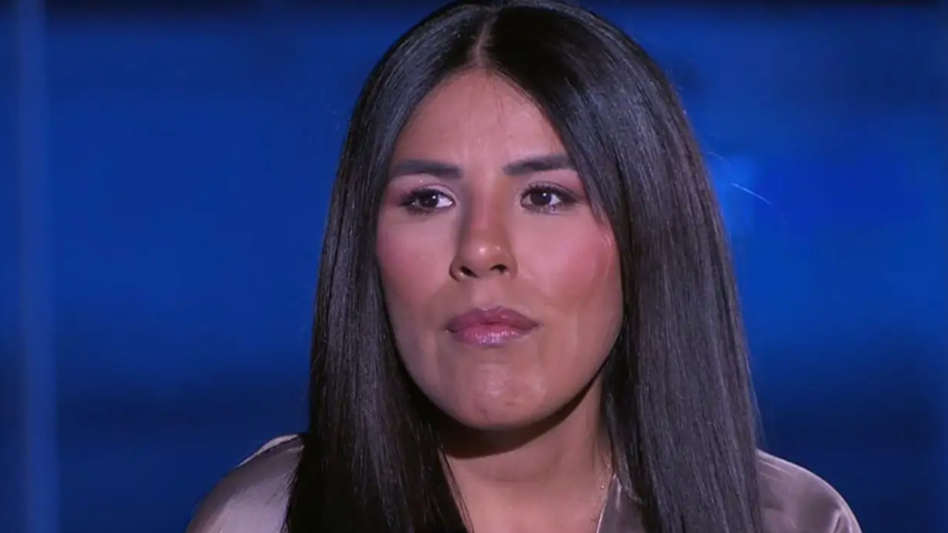 Su herida con su madre es algo que la tiene destrozada.