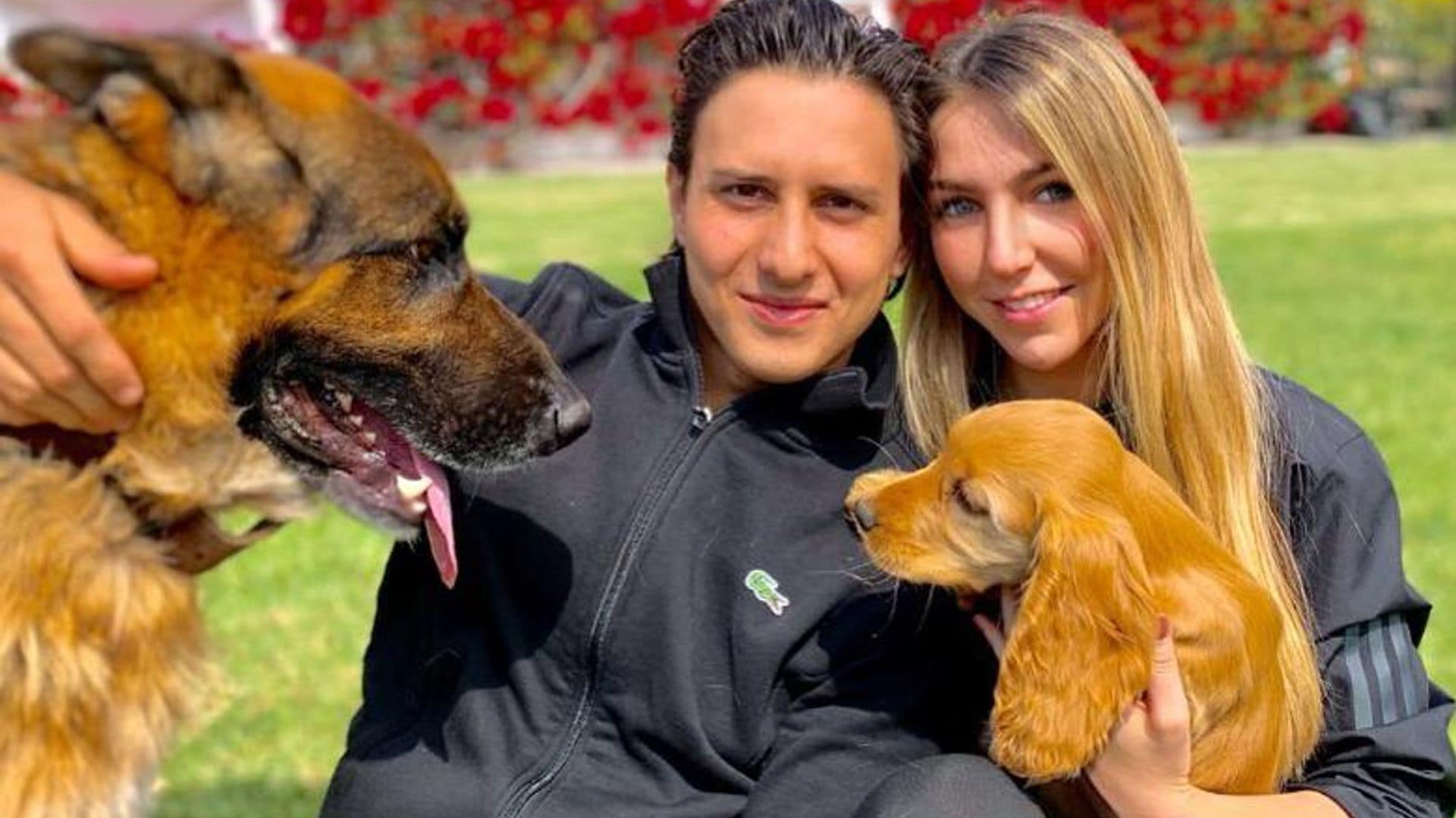 Descubrimos a Andrea, la novia de Roca Rey: amiga de Victoria de Marichalar, diseñadora de sus propios vestidos y amante de los animales