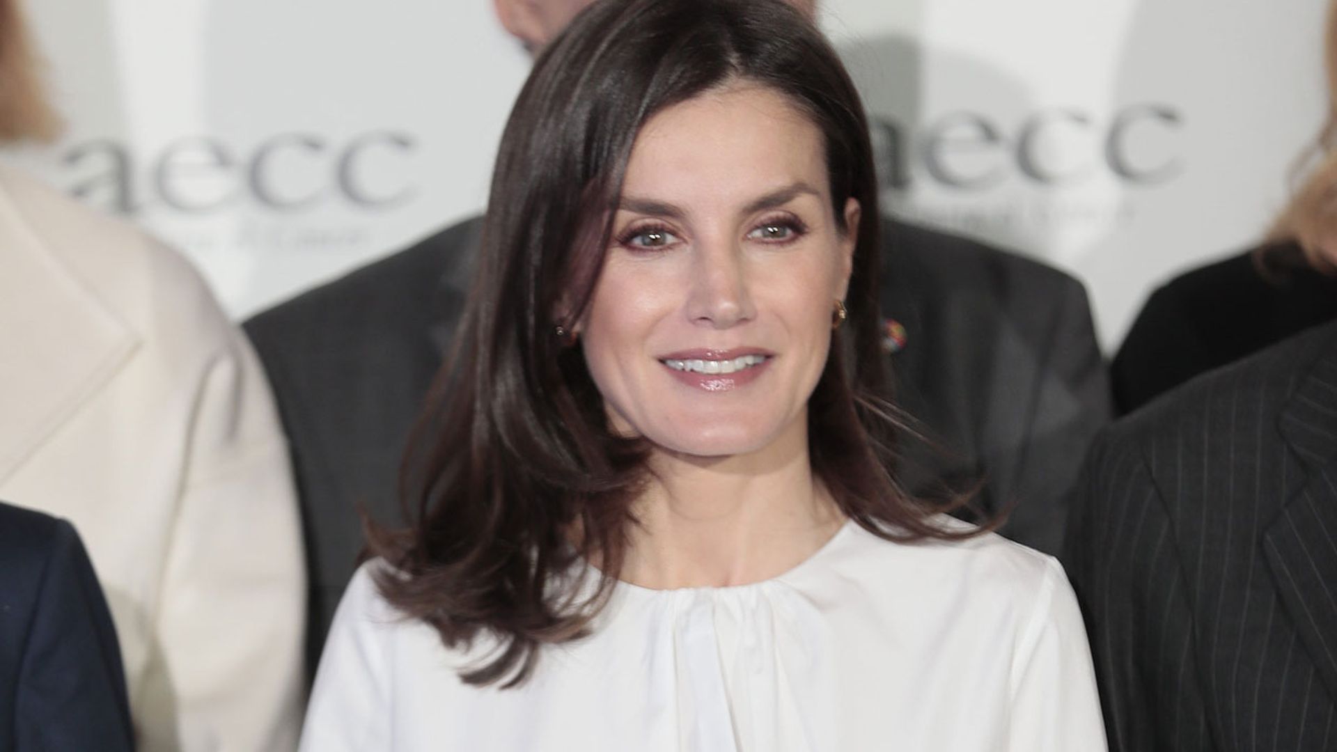 Analizamos la nueva silueta 'lady' de doña Letizia a través de sus estrenos
