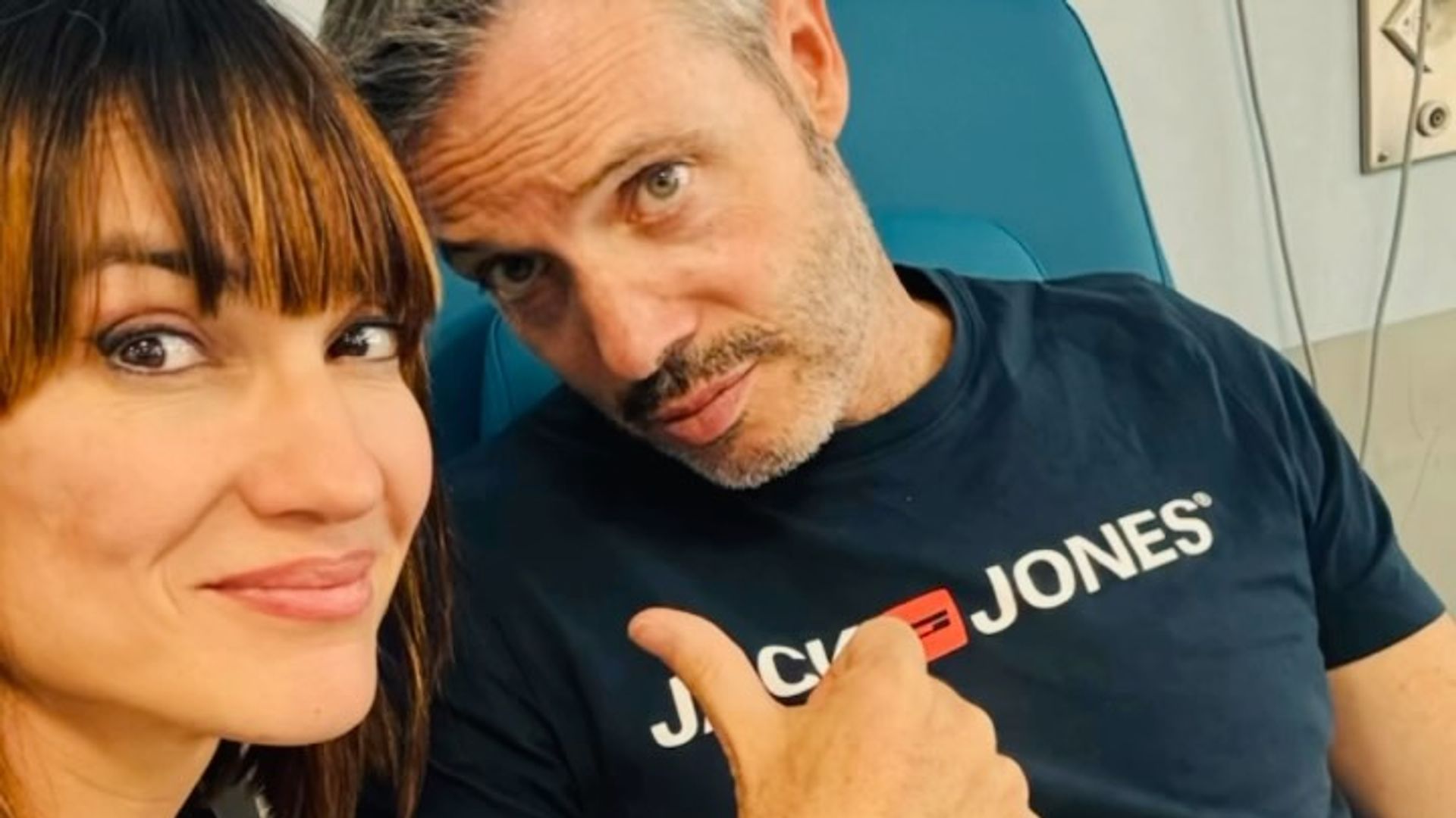 Irene Villa en el hospital con su marido, David Serrato