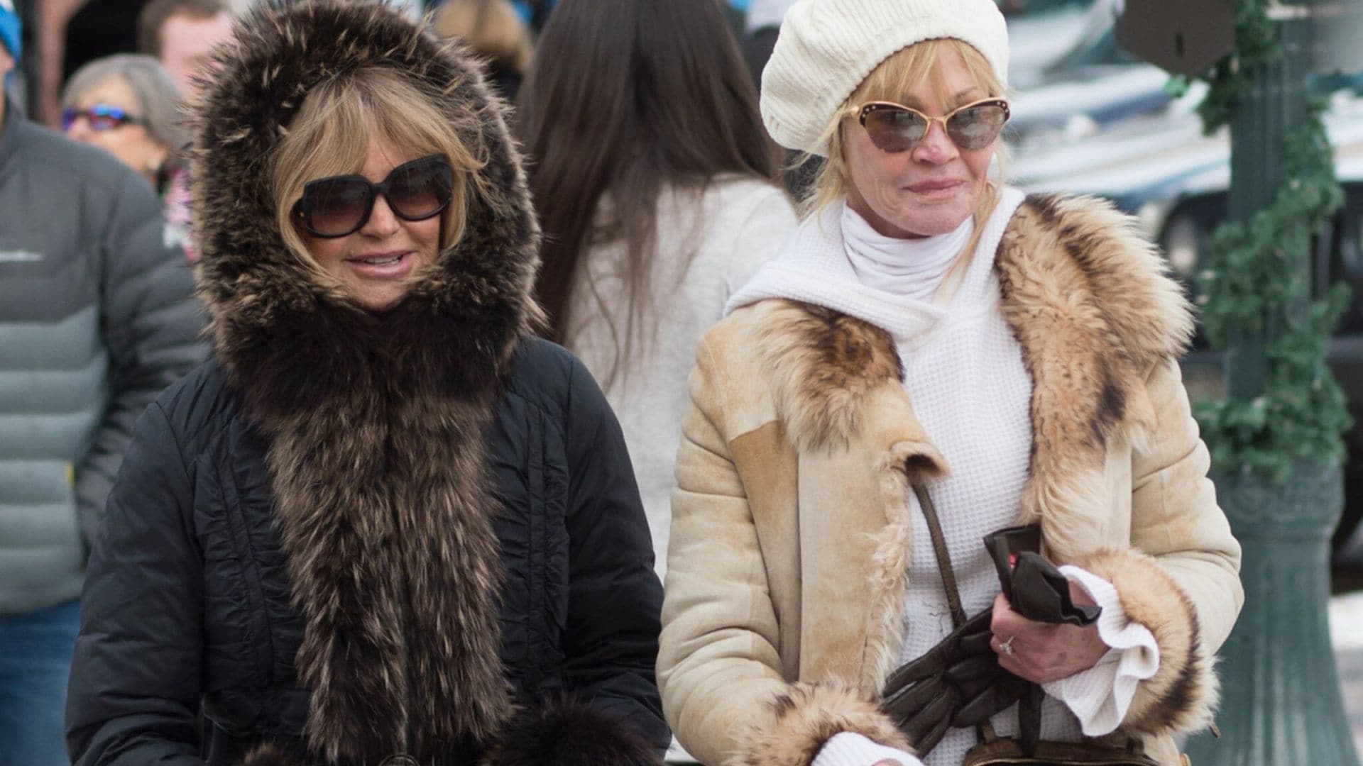 Melanie Griffith y Goldie Hawn, las imágenes del reencuentro de dos leyendas del cine en Aspen