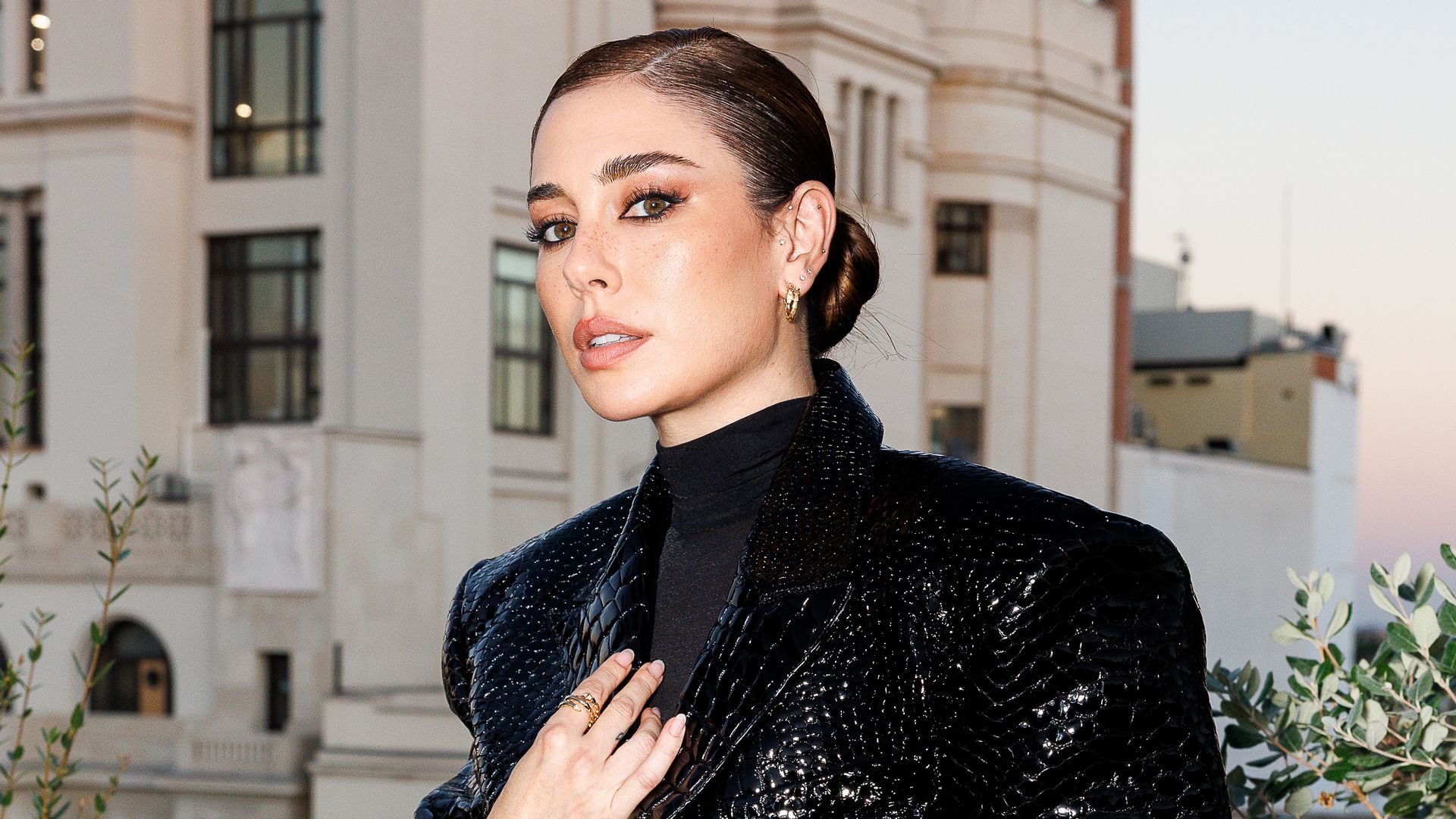 Blanca Suárez nos habla de su reencuentro con Mario Casas casi una década después: "Desde 'El bar' no coincidíamos. Creo que va tocando volver a coincidir"