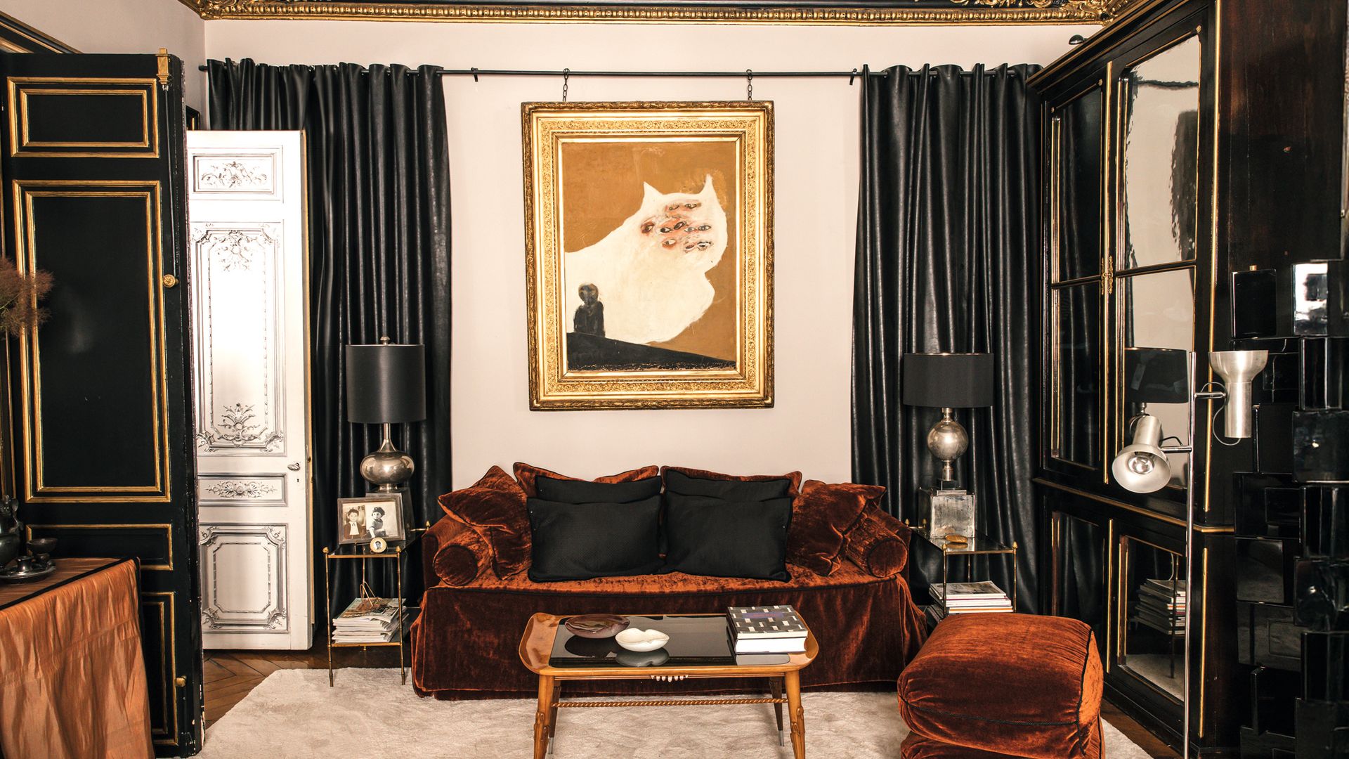 COORENGEL & CALVAGRAC  NOS INVITAN A SU CASA ESTILO IMPERIO EN PARÍS 