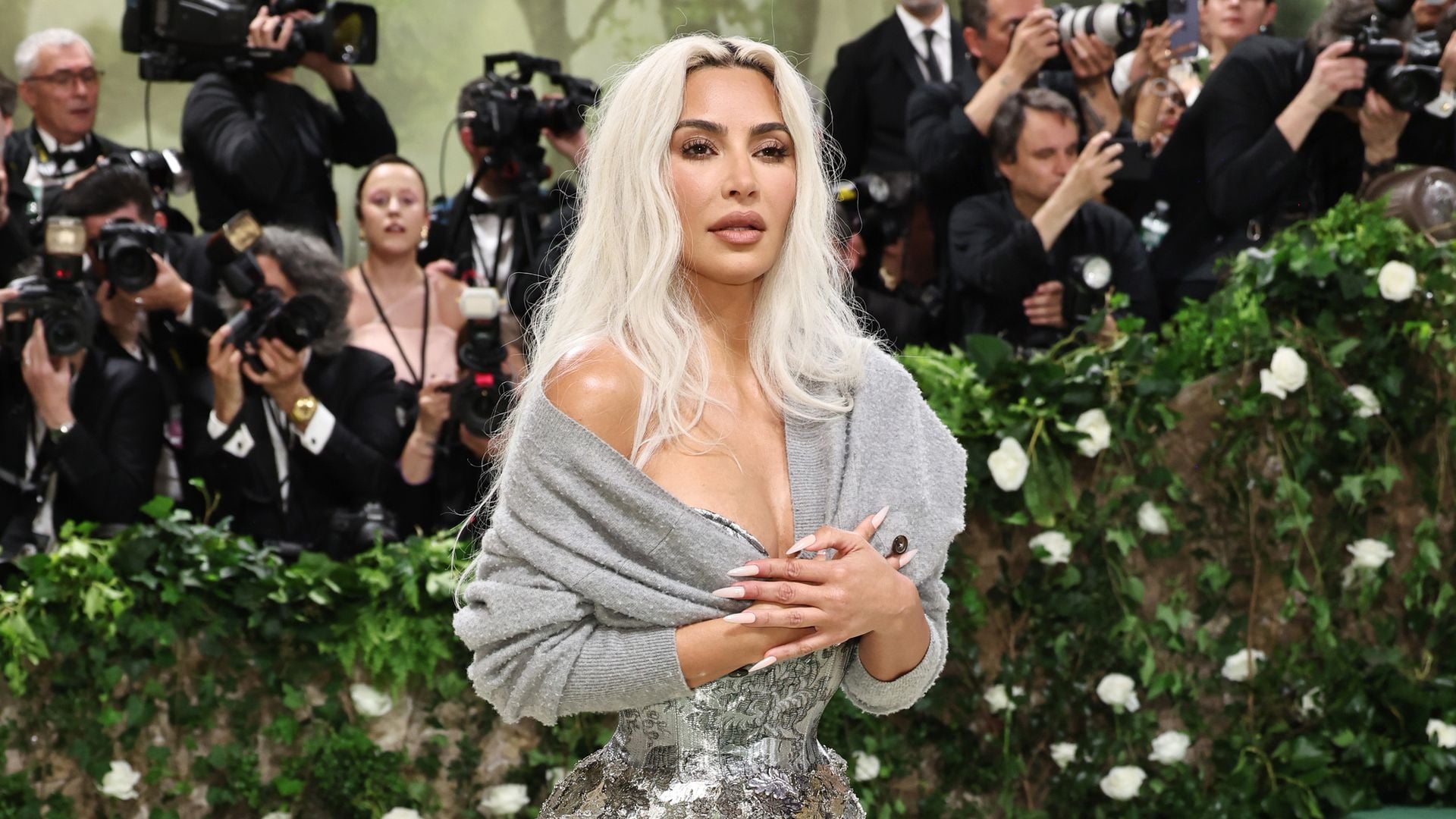 Hombre acusado de robar $10 millones a Kim Kardashian se dice arrepentido de participar en el atraco