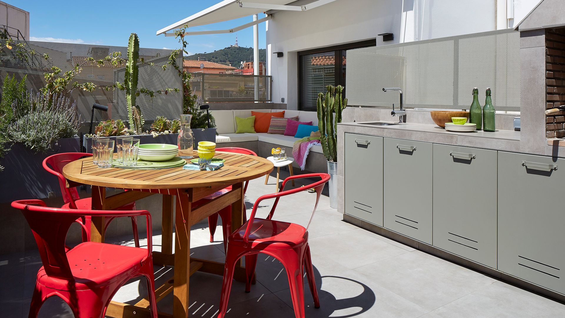 Terraza con toldo