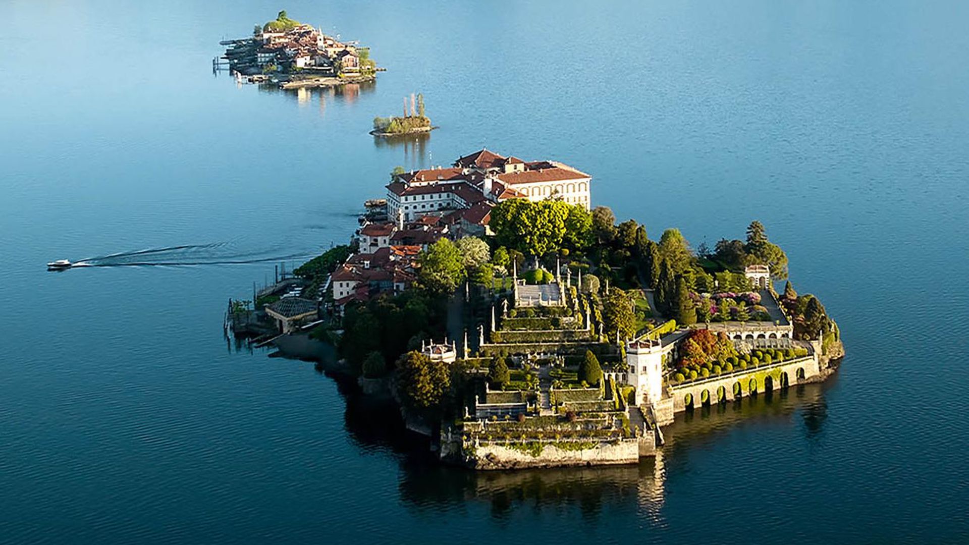Desembarco de estrellas en la fabulosa Isola Bella, escenario del mayor espectáculo de la moda