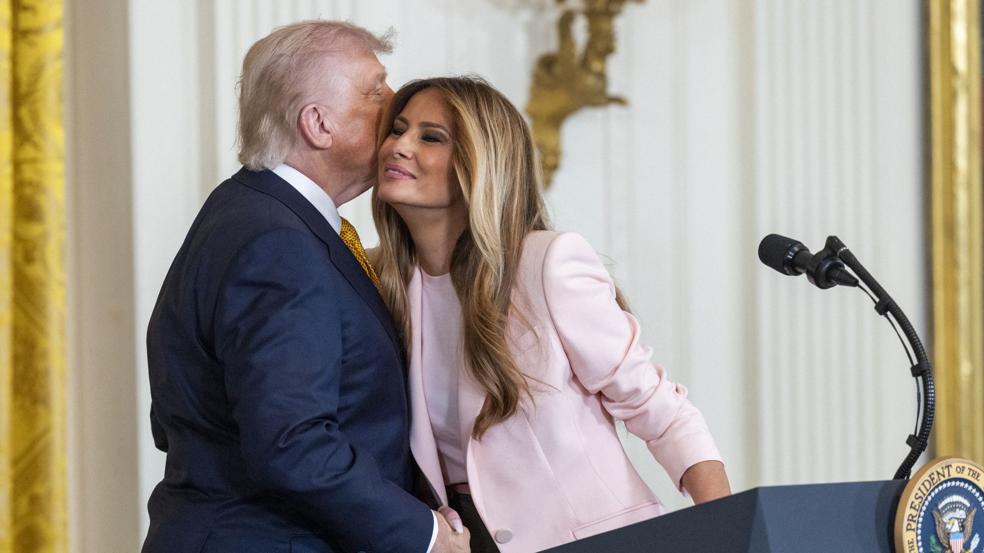 Donald Trump y Melania en el evento del Día de la Madre en la Casa Blanca.