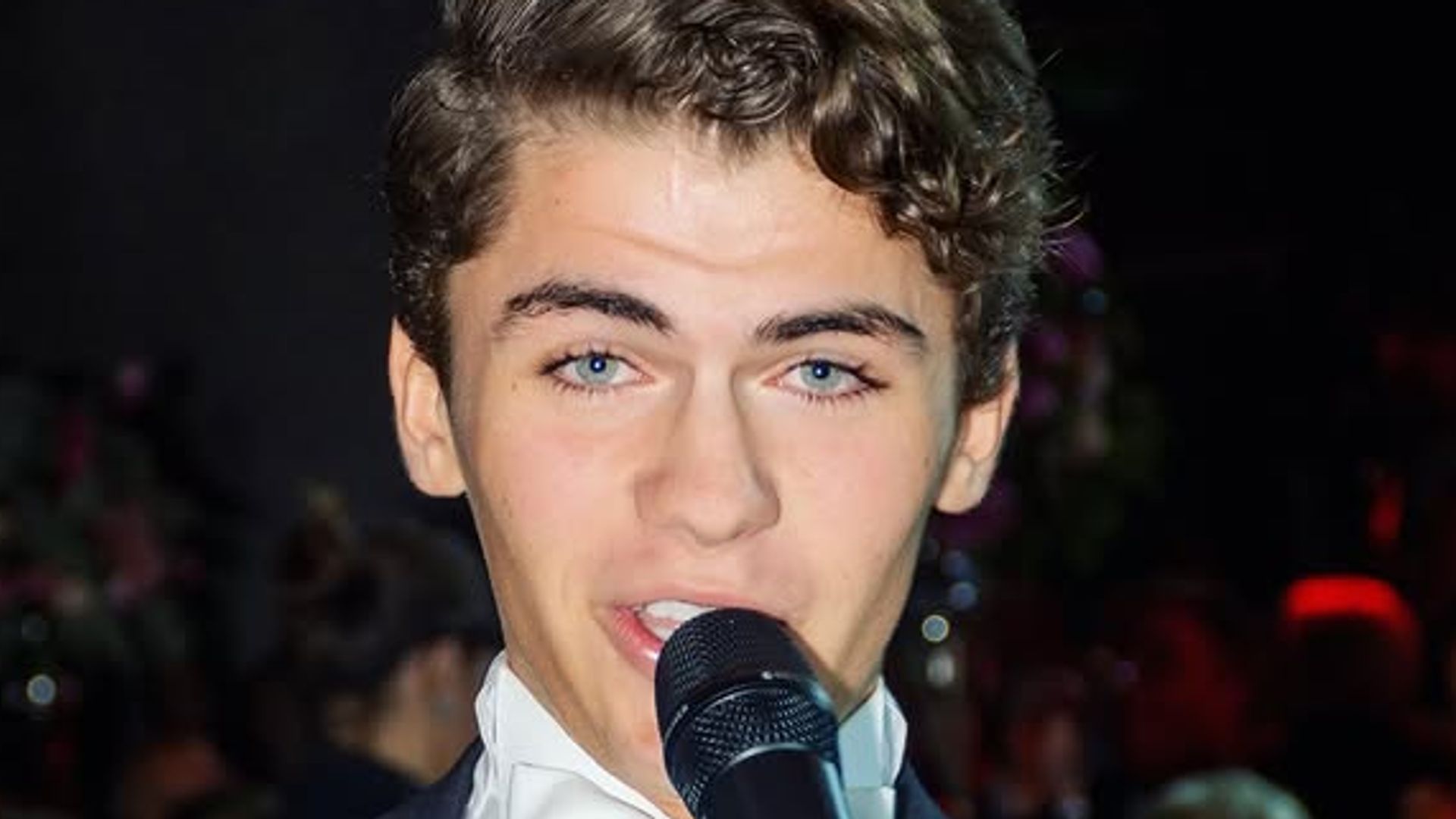 Así es Martín Savi, el joven tenor que se ha convertido en un prodigio musical, llega a ‘Tu Cara Me Suena’