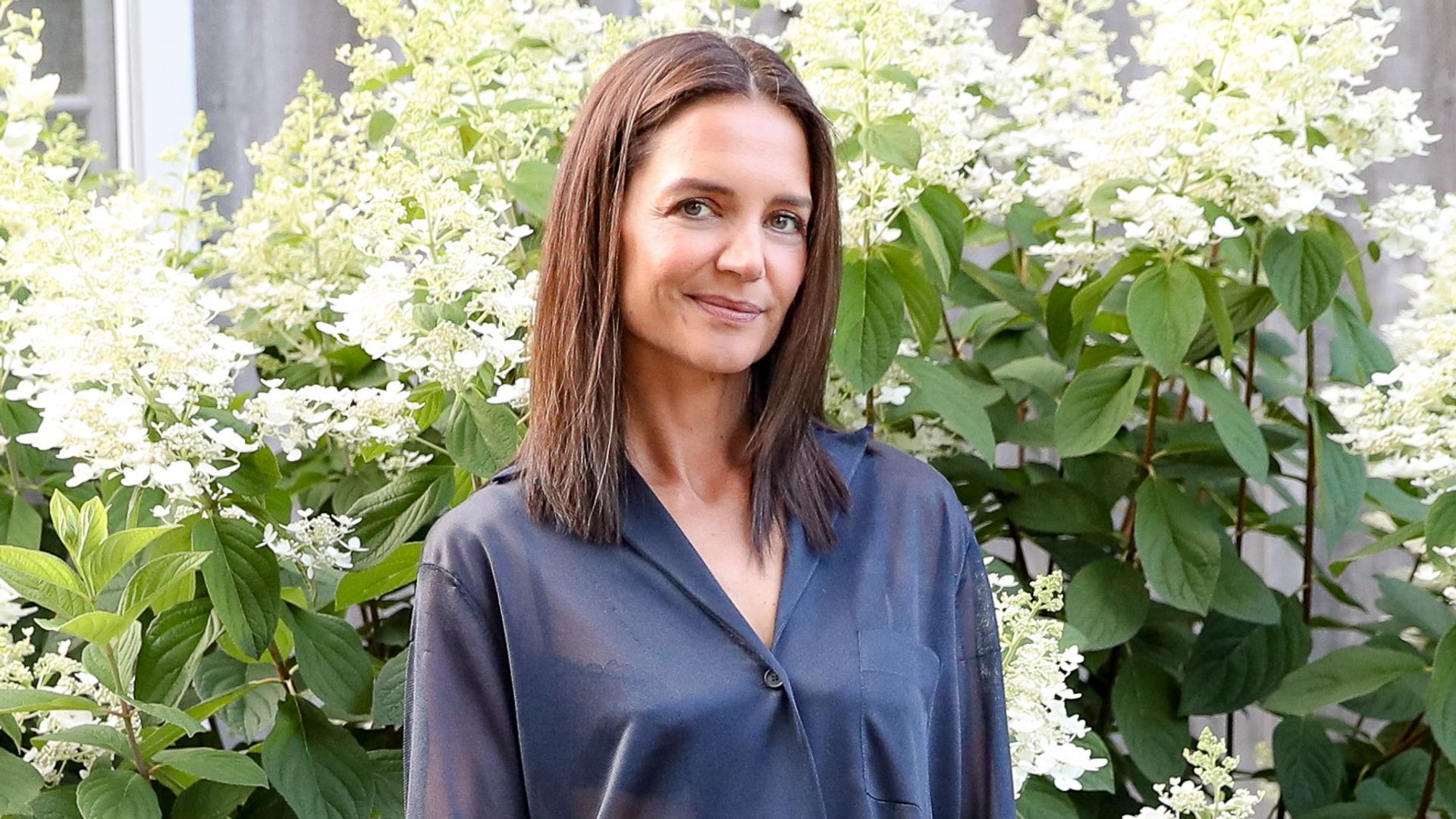 Katie Holmes se sincera sobre su nuevo romance con el artista Jason Bard Yarmosky 