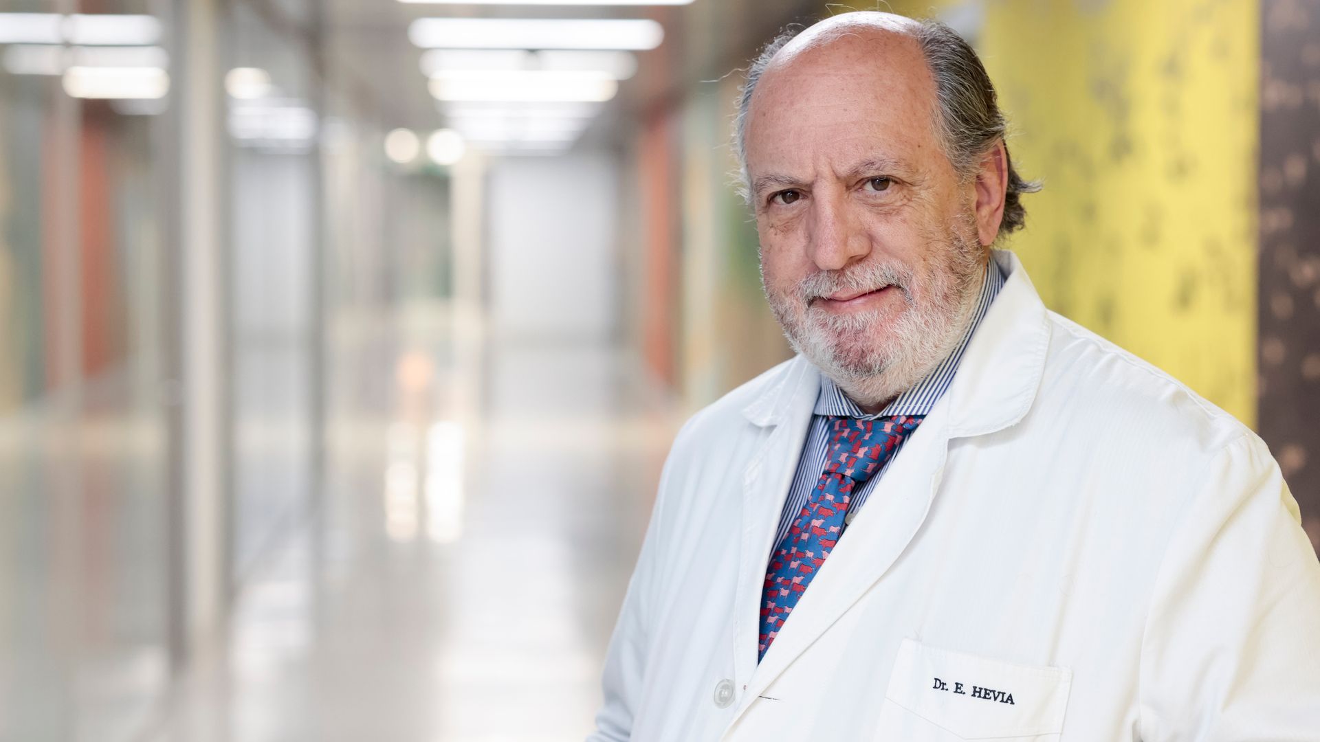 Dr. Eduardo Hevia Sierra, especialista en Cirugía Ortopédica y Traumatología