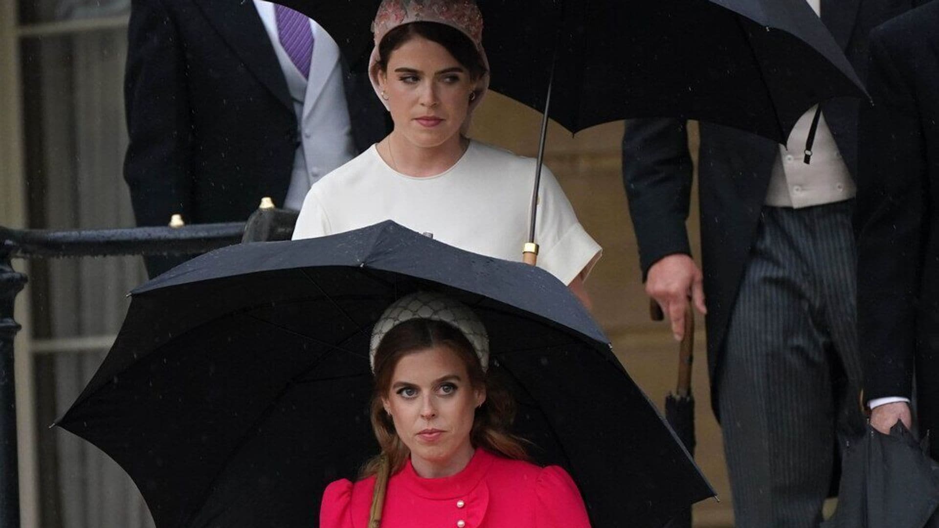 La princesa Eugenia y la princesa Beatriz abandonan la MET Gala de Londres mientras el príncipe Andrés pierde sus títulos reales