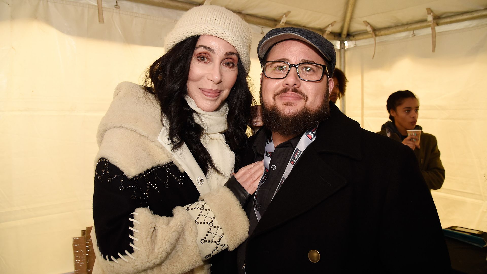 Chaz Bono, hijo de Cher, se casa con Shara Blue Mathes en una exclusiva boda en Los Ángeles