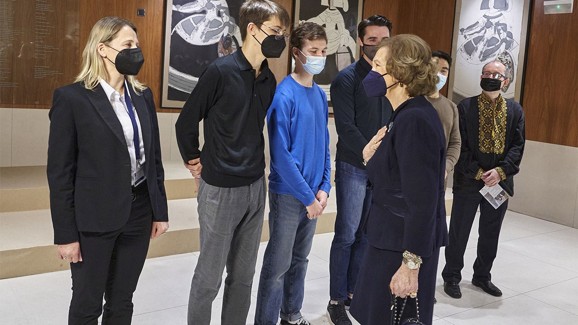 Doña Sofía apoya a varios artistas ucranianos residentes en España en medio del conflicto