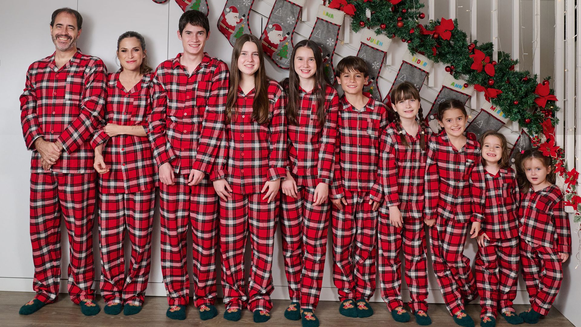 Verdeliss, una mujer de récords, a pesar del año con ¡HOLA! posando con sus ocho hijos y comparte sus deseos para el 2026