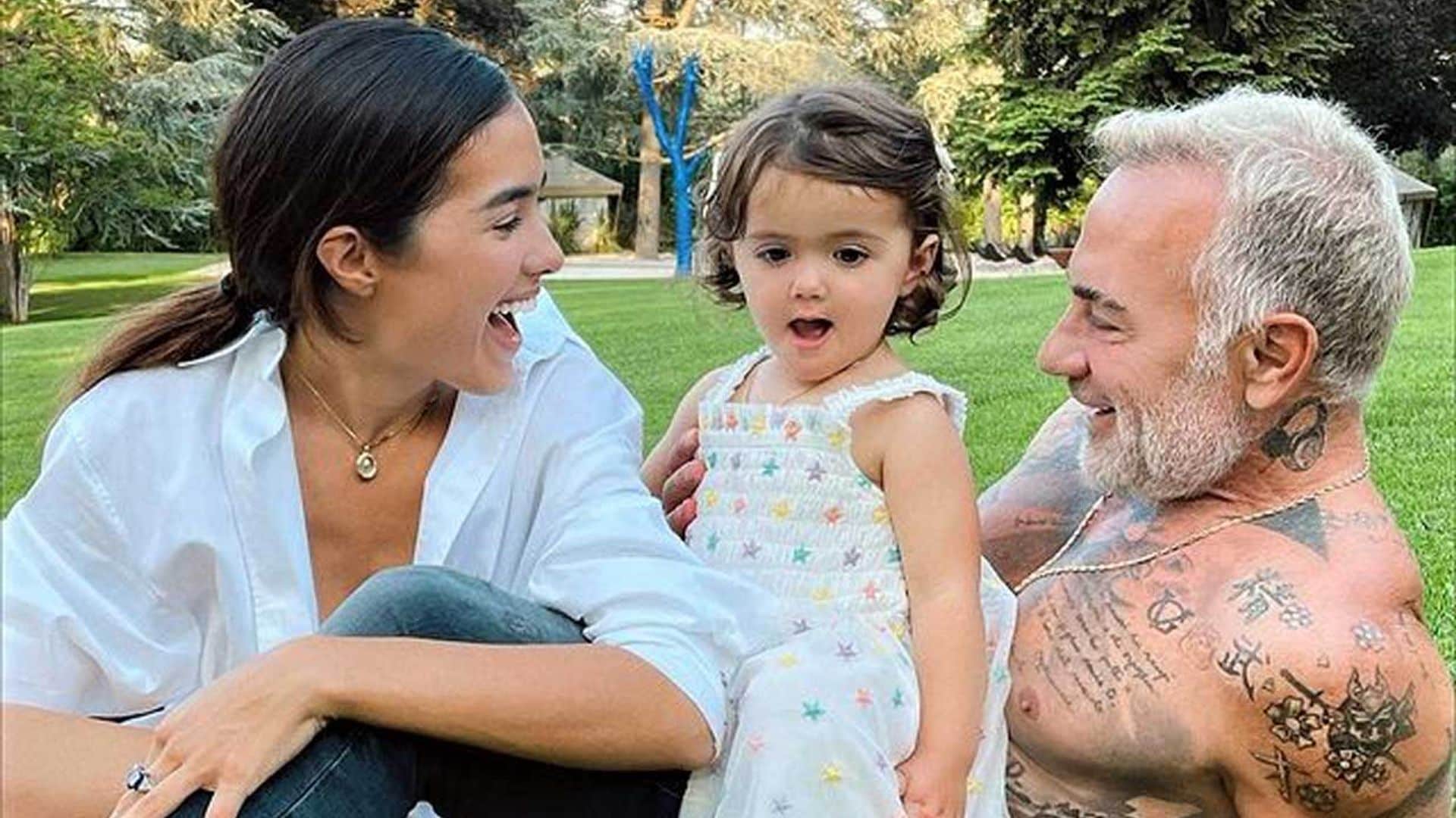 La impresionante fiesta de cumpleaños de la hija de Gianluca Vacchi, ¡con 'La bella y la bestia' y fuegos artificiales!