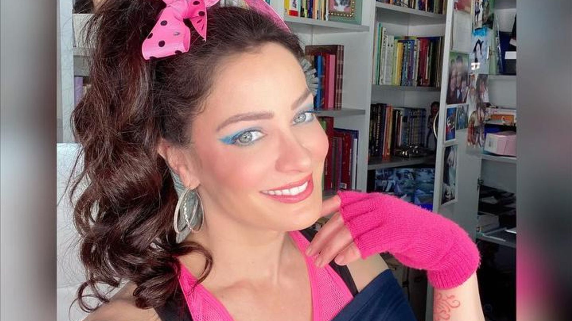 Dayanara Torres viaja a la década de los 80 con un divertido video