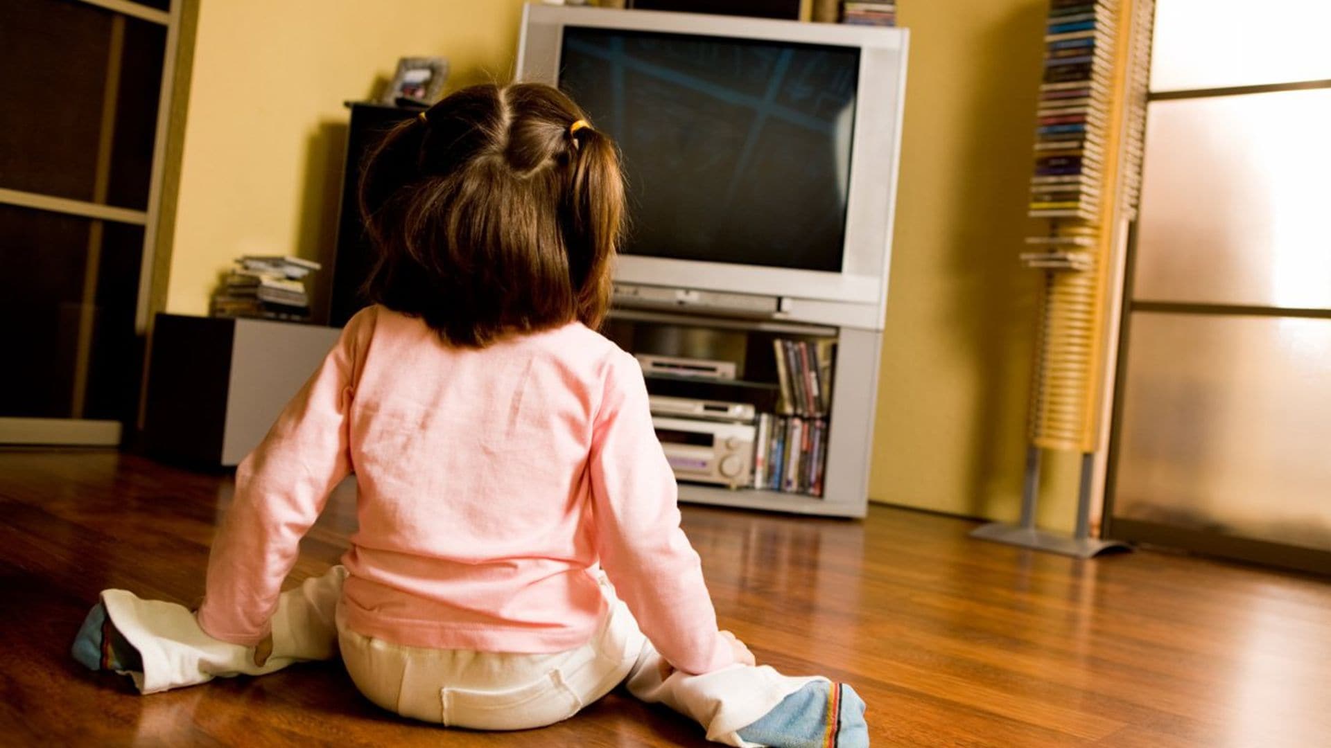 Si tu hijo se sienta en ‘W’, no le corrijas