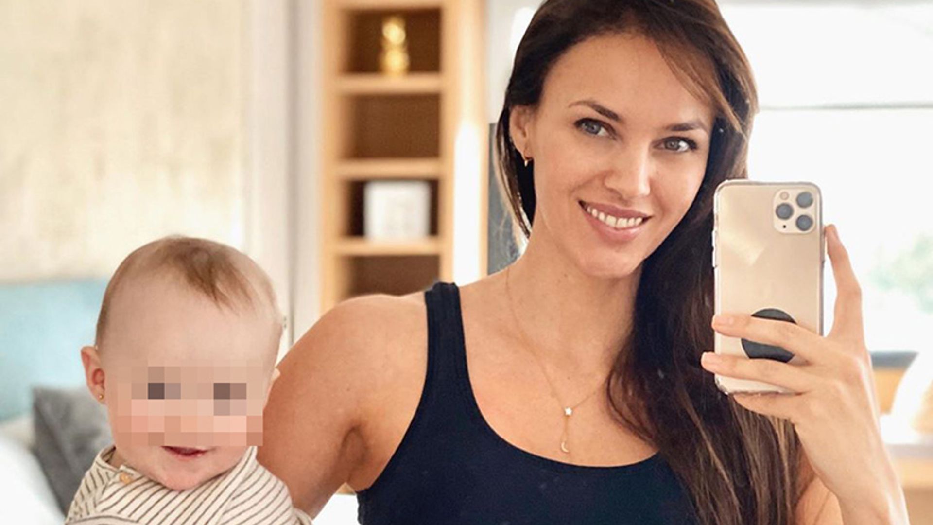 ¡Qué mayor está! Aura, la hija de Helen Lindes y Rudy Fernández, ya casi da sus primeros pasos