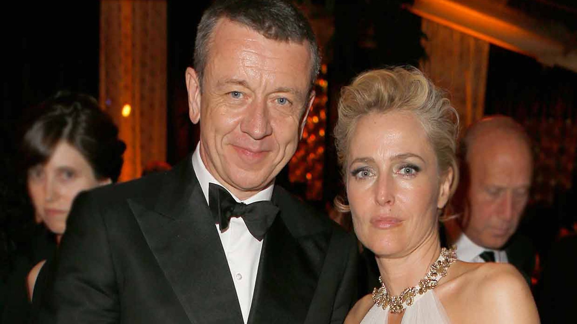 Gillian Anderson y su novio Peter Morgan trabajan juntos por primera vez en 'The Crown'