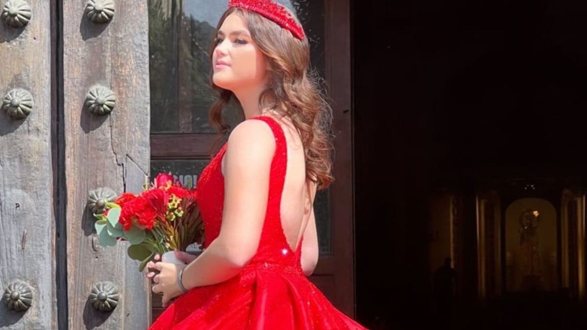 El fantástico vestido que Emily, la hija del Canelo, ha llevado en sus XV años