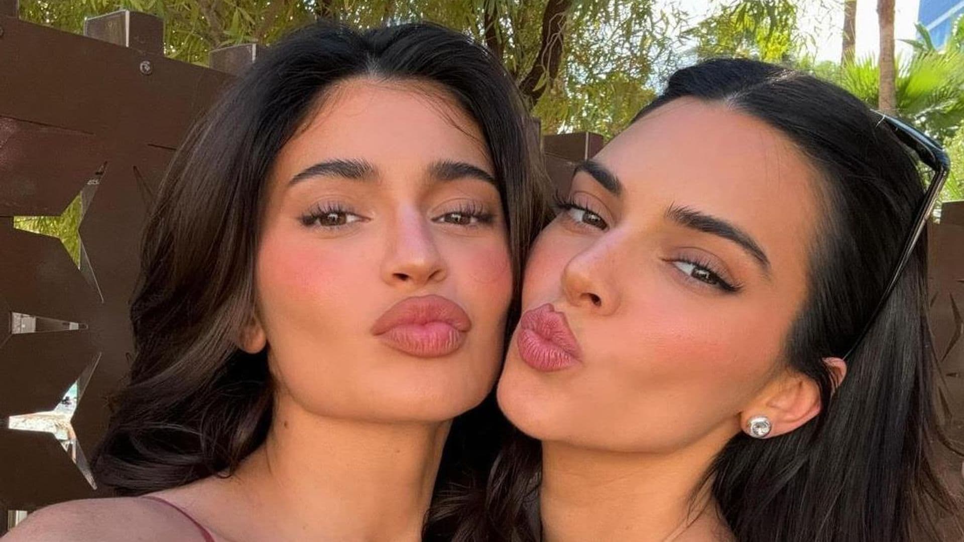 Kendall y Kylie Jenner: los secretos de su escapada a Mallorca