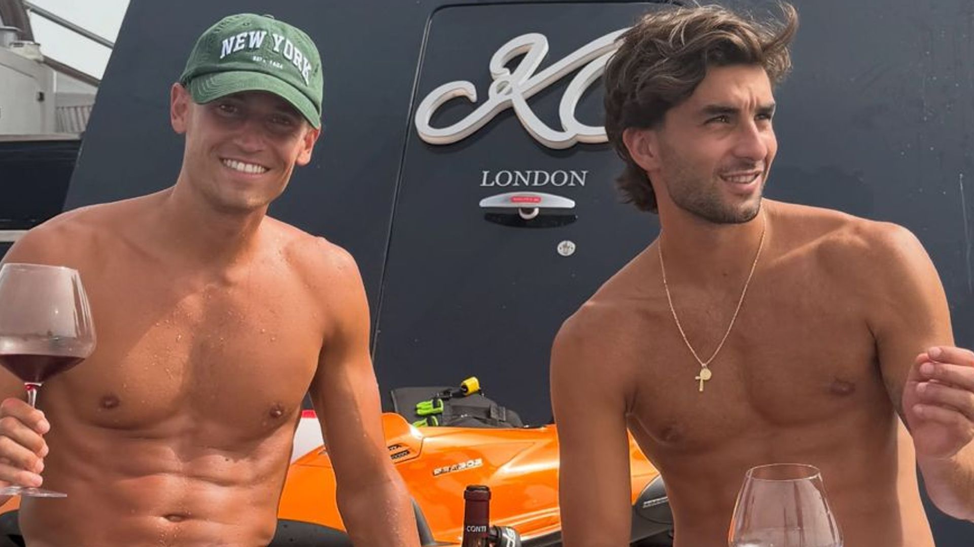 Marcos Llorente y Ferran Torres continuan sus vacaciones de lujo por Ibiza