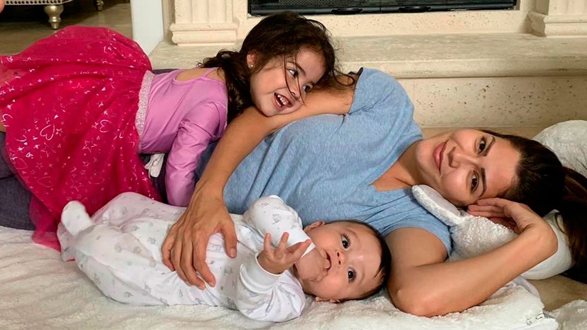 Giulietta, la hija de Ana Patricia Gámez, ¡es la hermana mayor más cariñosa!