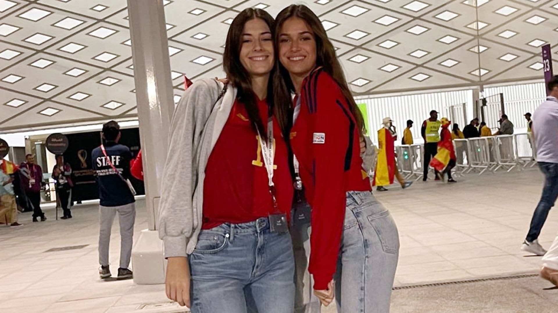 Sira Martínez apoya a la Selección en el debut como goleador de su chico, Ferrán Torres