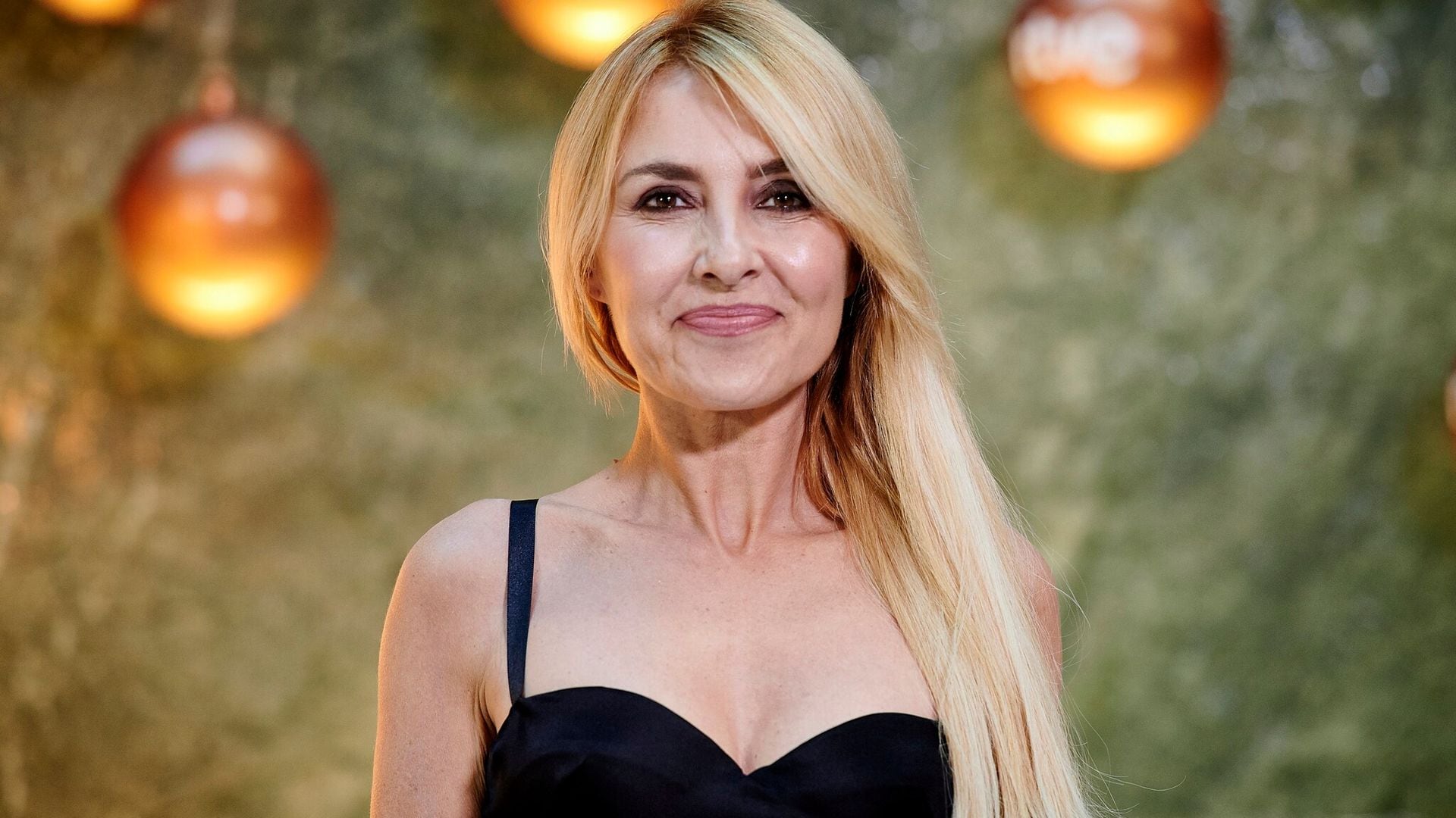 Hablamos con Cayetana Guillén Cuervo por Navidad: de su pérdida familiar al futuro profesional de su hijo