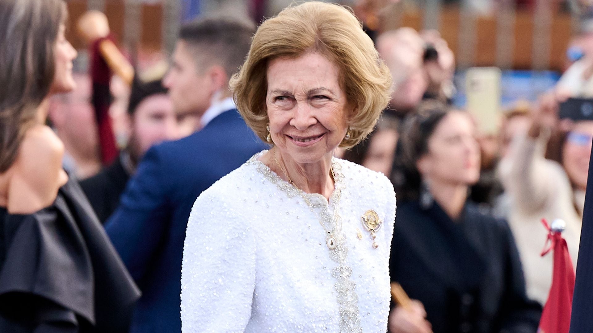 Jesús Esquide, médico, analiza la vitalidad de la reina Sofía: "Se juntan varios factores para llegar a los 87 con esa energía"