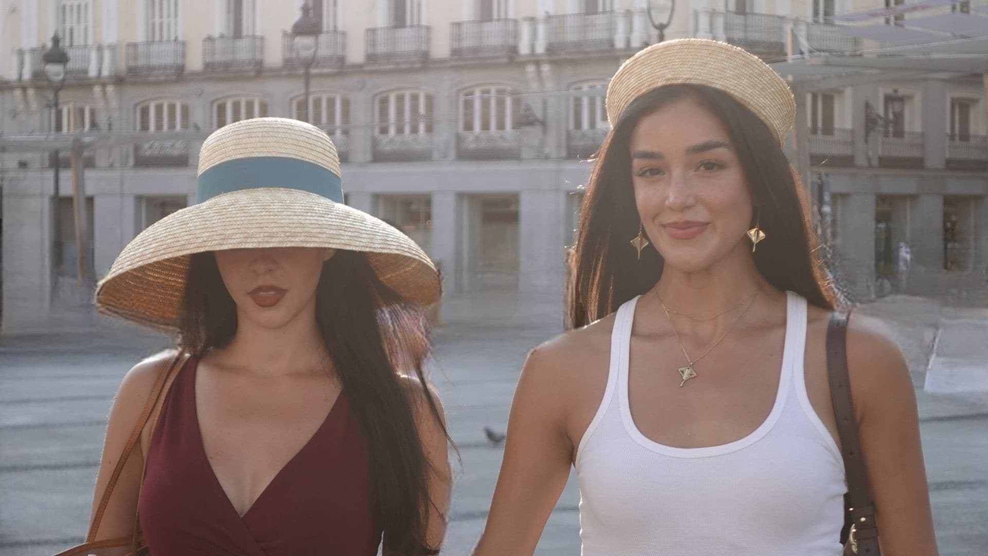 Ana Paula y Ale Capetillo, guapísimas, conquistan las calles de Madrid