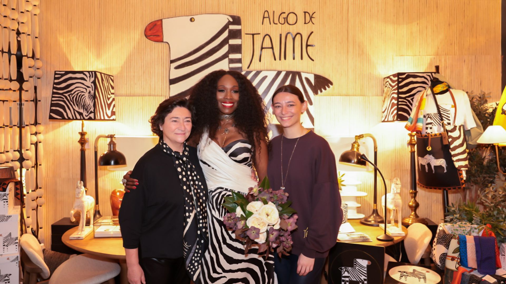 Su legado sigue vivo: la icónica cebra de Jaime Martínez Alonso inspira una colección solidaria de Guáimaro