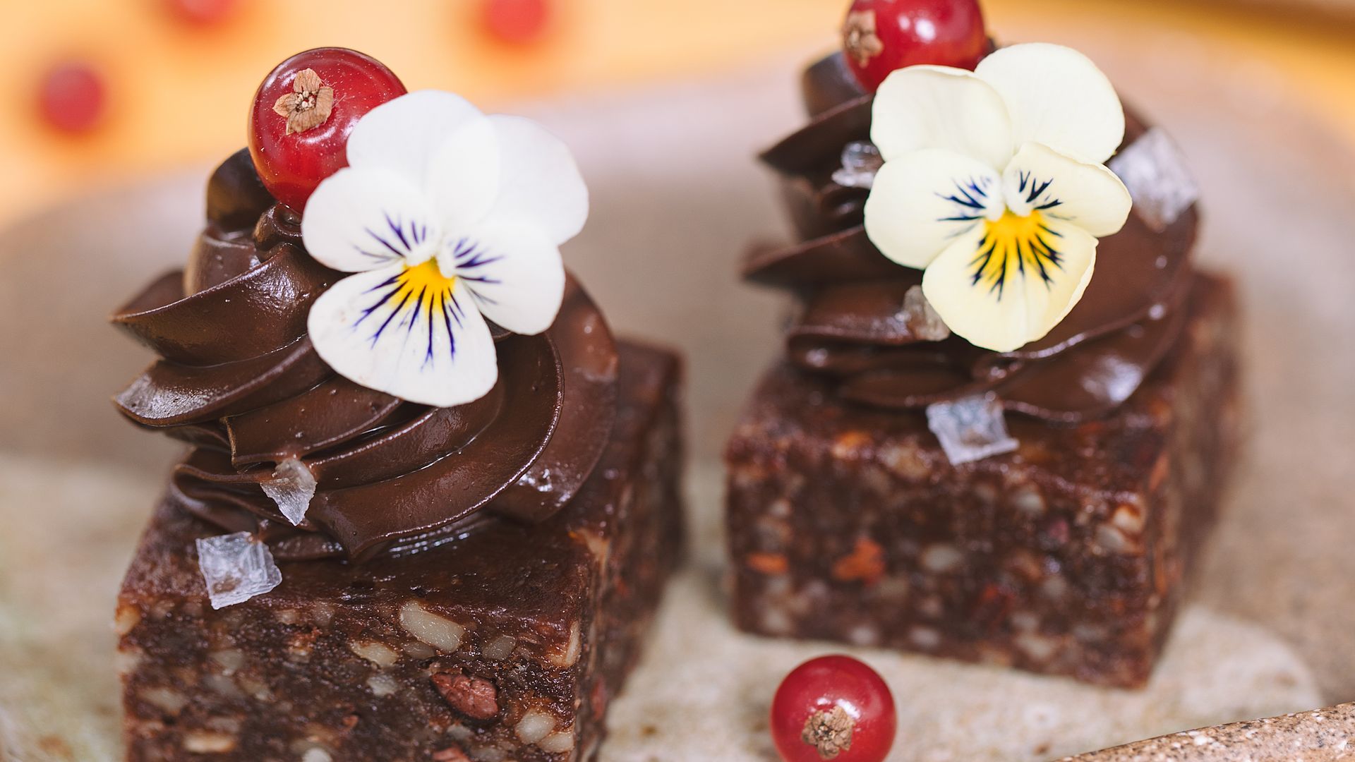 ¿Un ‘brownie’ vegano y sin horno? Sí, es posible… ¡y mira qué pintaza!