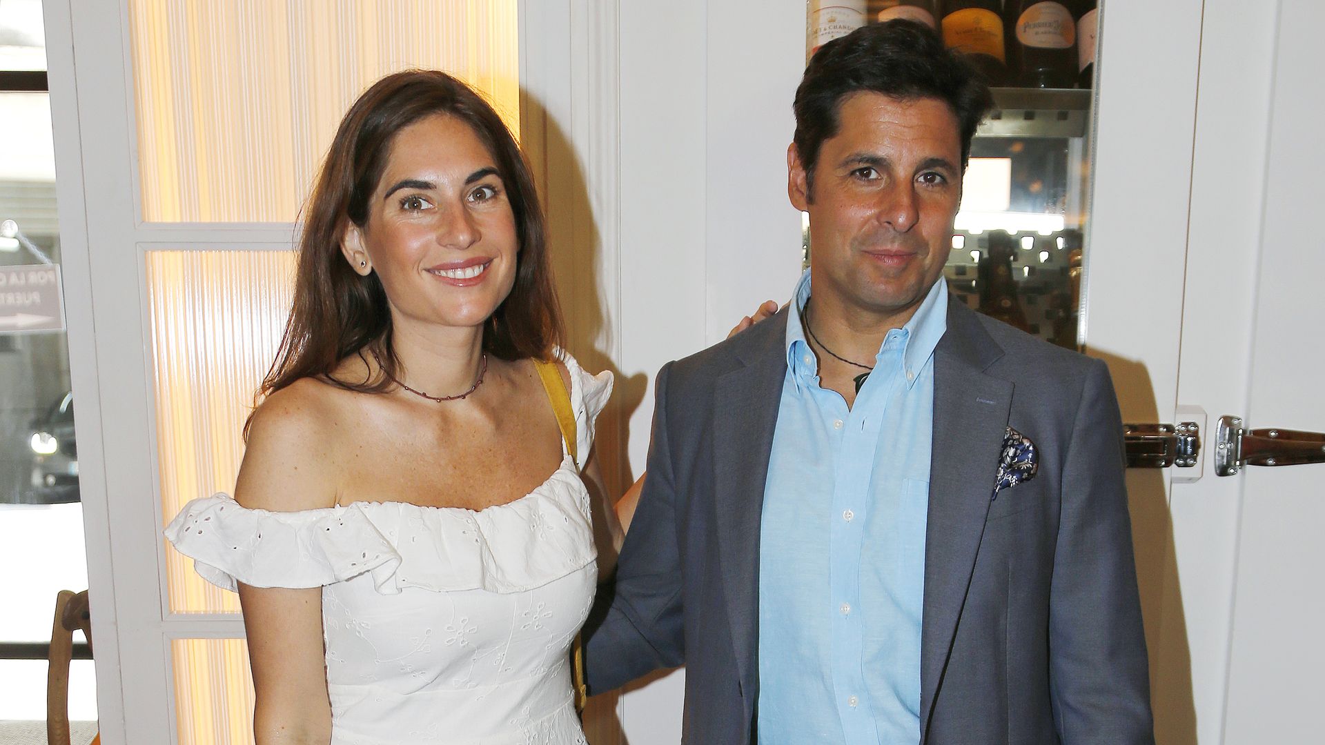 Intentando pronunciar 'Wimbledon' o dando raquetazos: Fran Rivera y Lourdes Montes muestran el torneo desde dentro de la forma más divertida