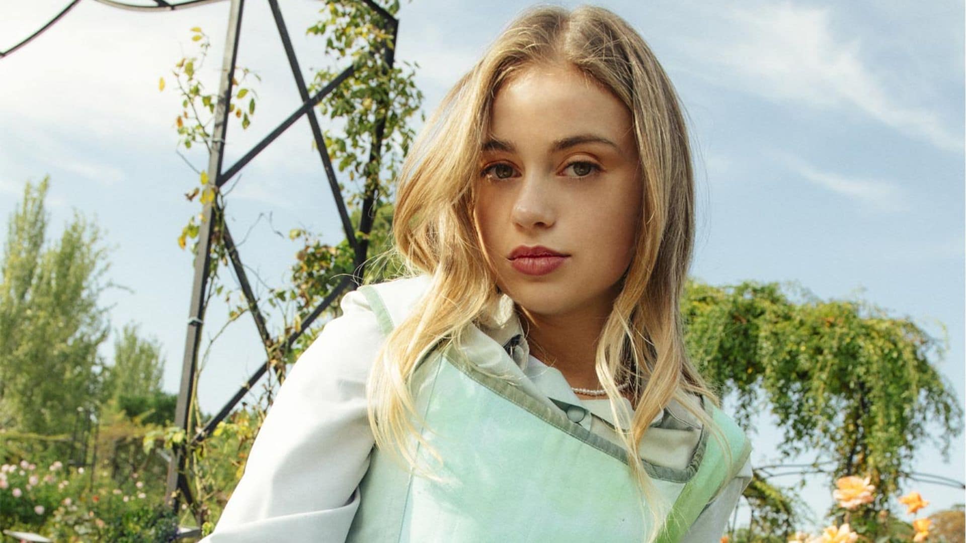 Los trucos de maquillaje que aprendimos con Amelia Windsor en su reportaje para FASHION