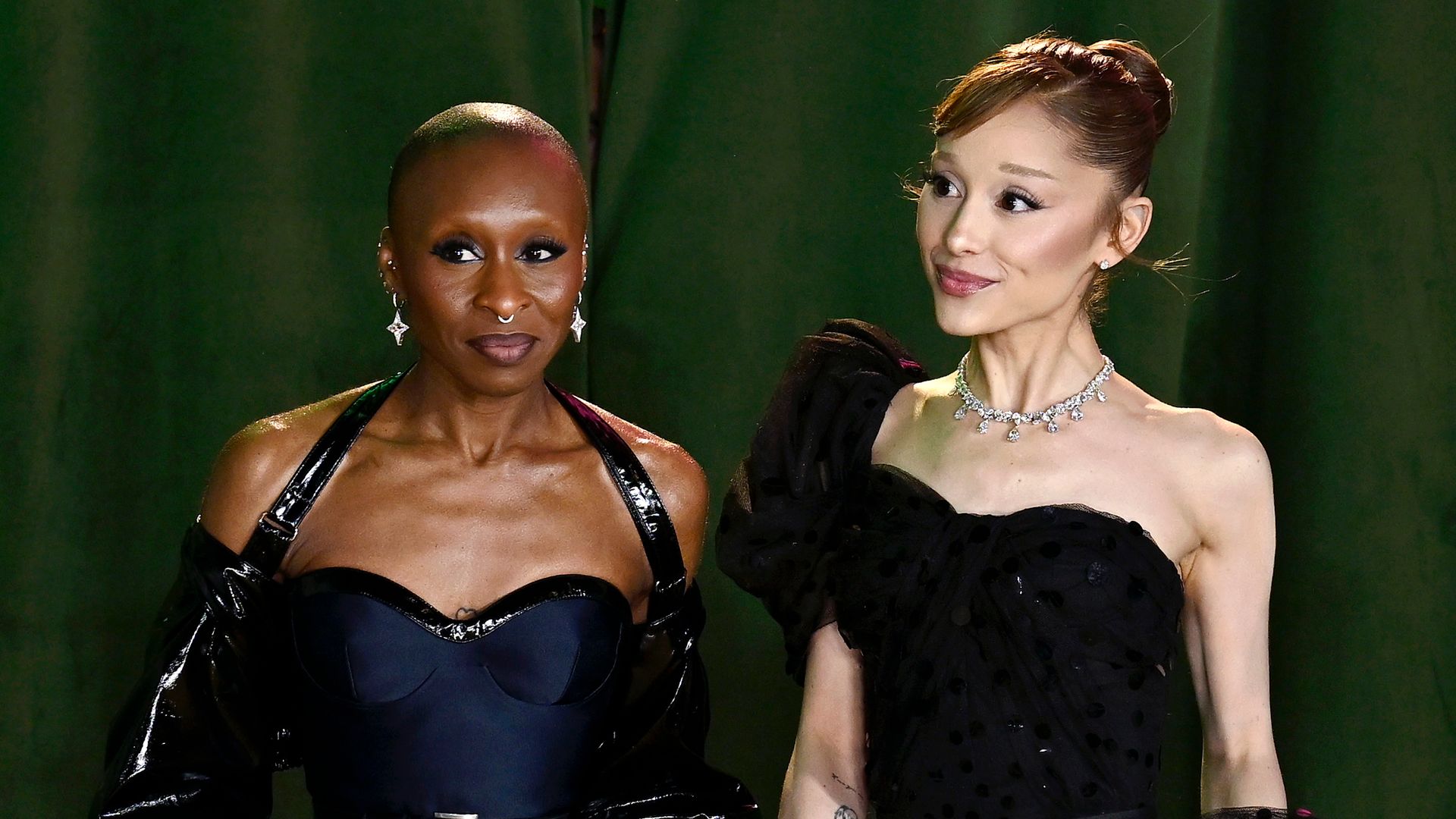 Cynthia Erivo y Ariana Grande en el estreno en Londres de 'Wicked: For Good'.
