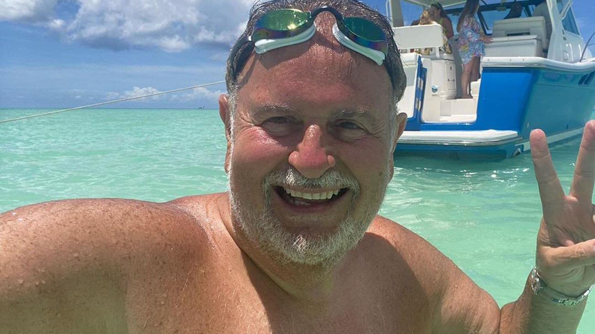 ¡Tienes que verlo! Raúl de Molina compra pulpo en medio del mar