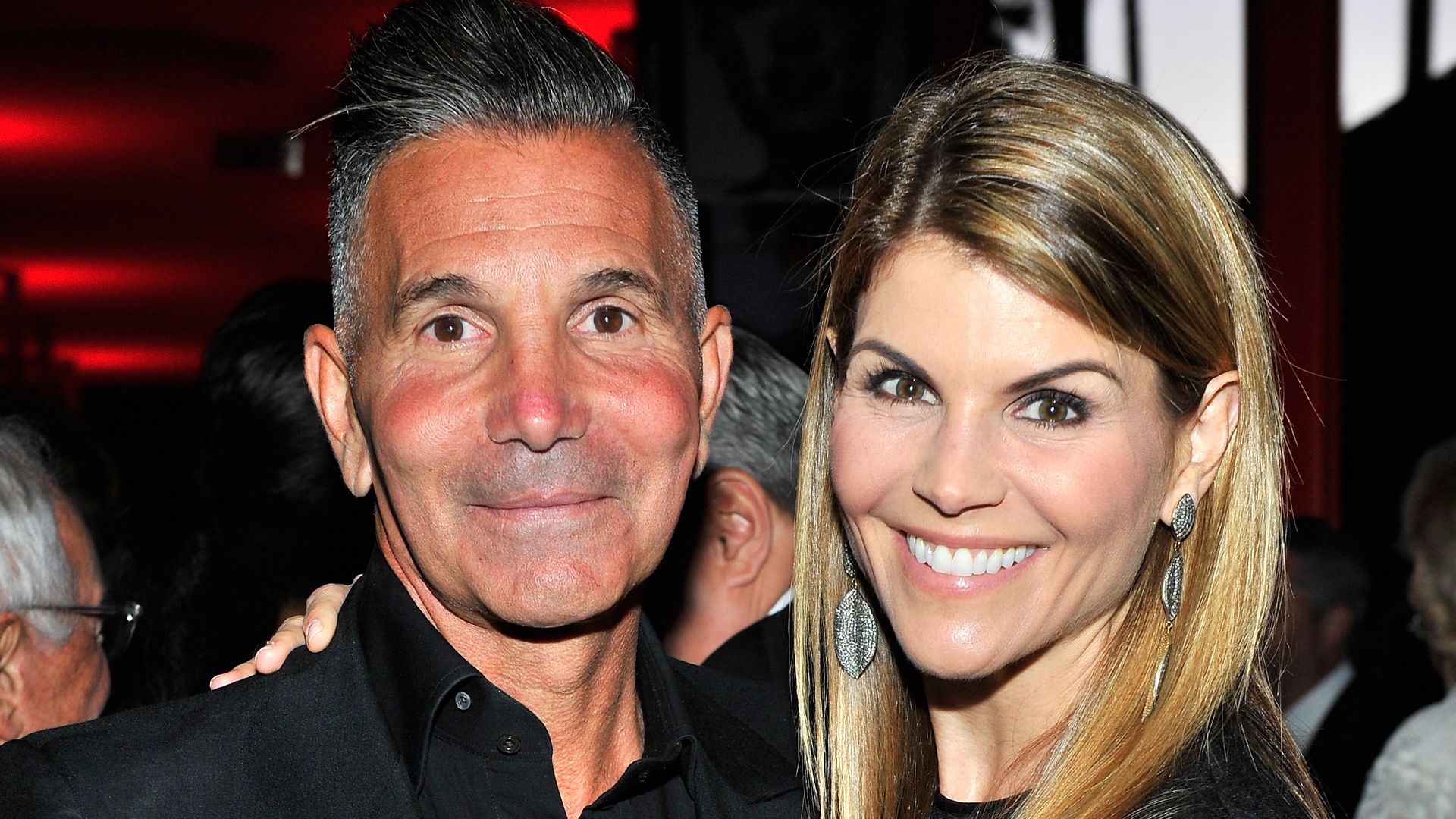Lori Loughlin, la actriz de 'Padres Forzosos', y Mossimo Gianulli se separan cinco años después de ser condenados a prisión