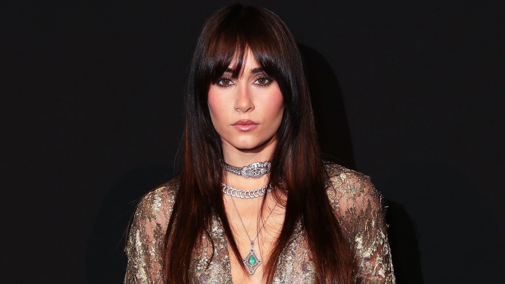 Las espectaculares joyas 'vintage' de Aitana que robaron miradas en el desfile de Roberto Cavalli