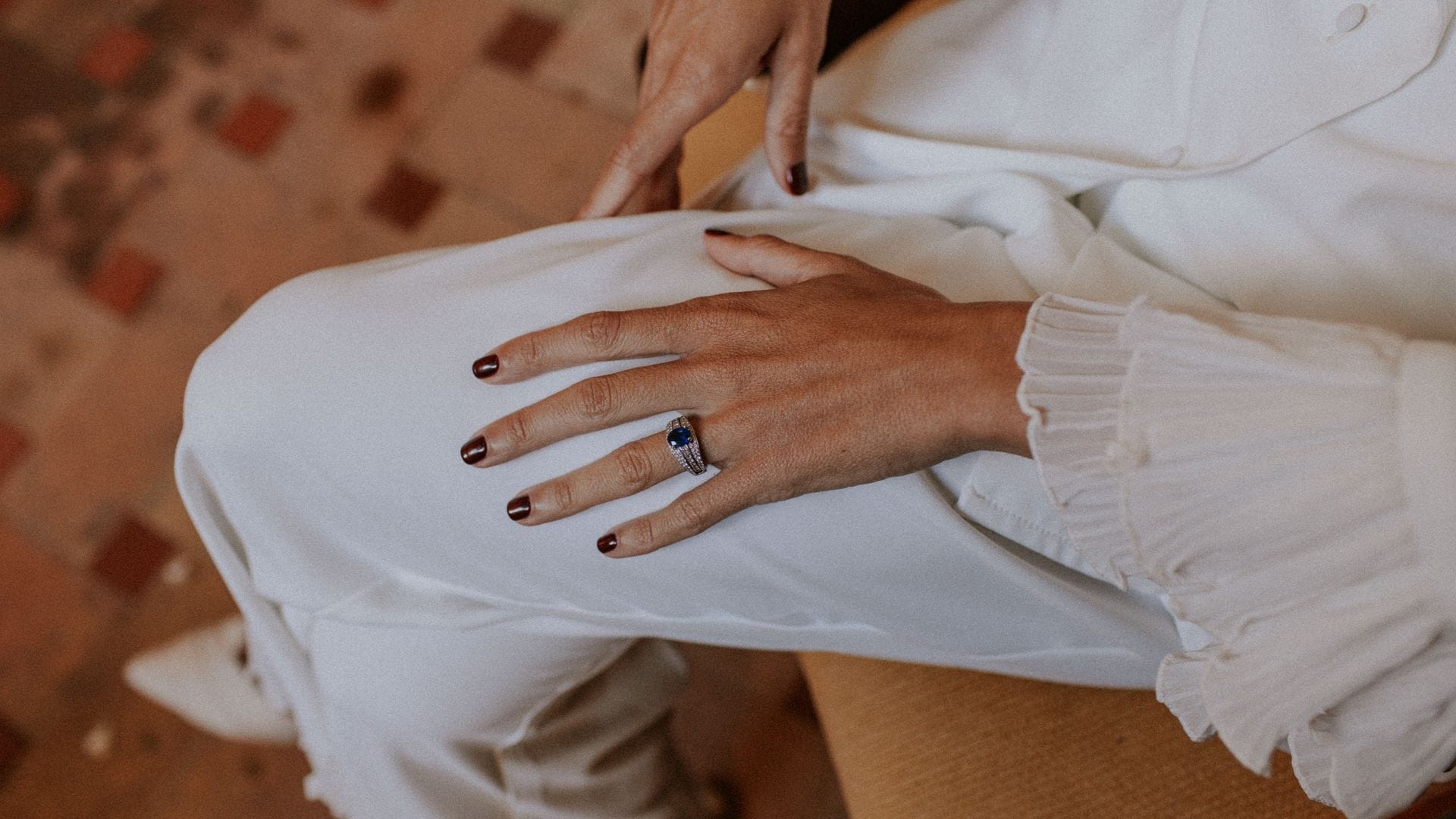 De las uñas jabón a las 'pinot noir': manicuras de otoño para novias que quieren unas manos bonitas