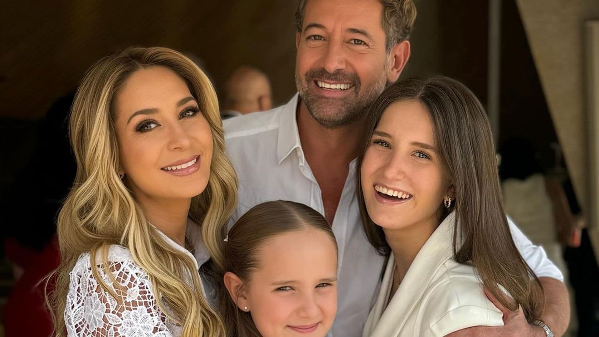 Unidos por su hija: Geraldine Bazán y Gabriel Soto celebra los 'dulces 16' de su hija Elissa