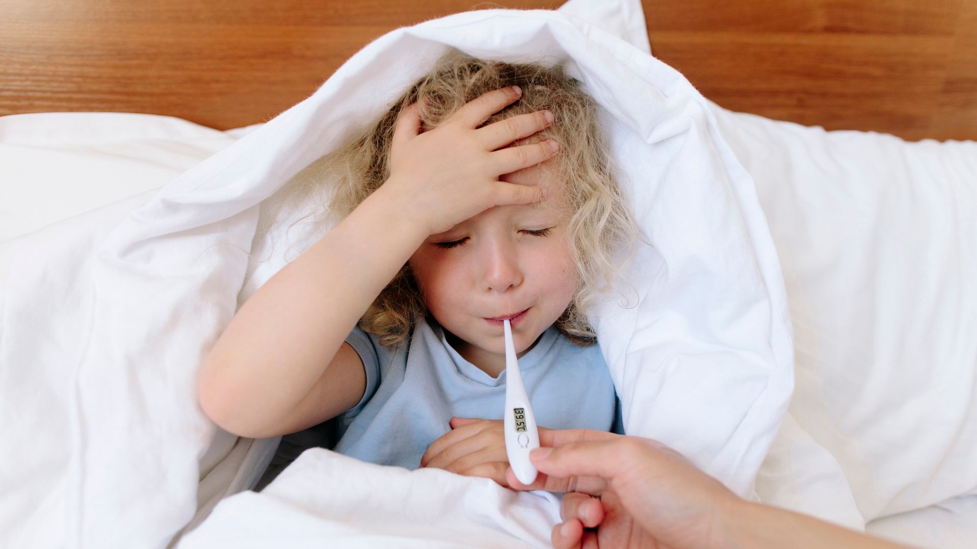 Niño con fiebre