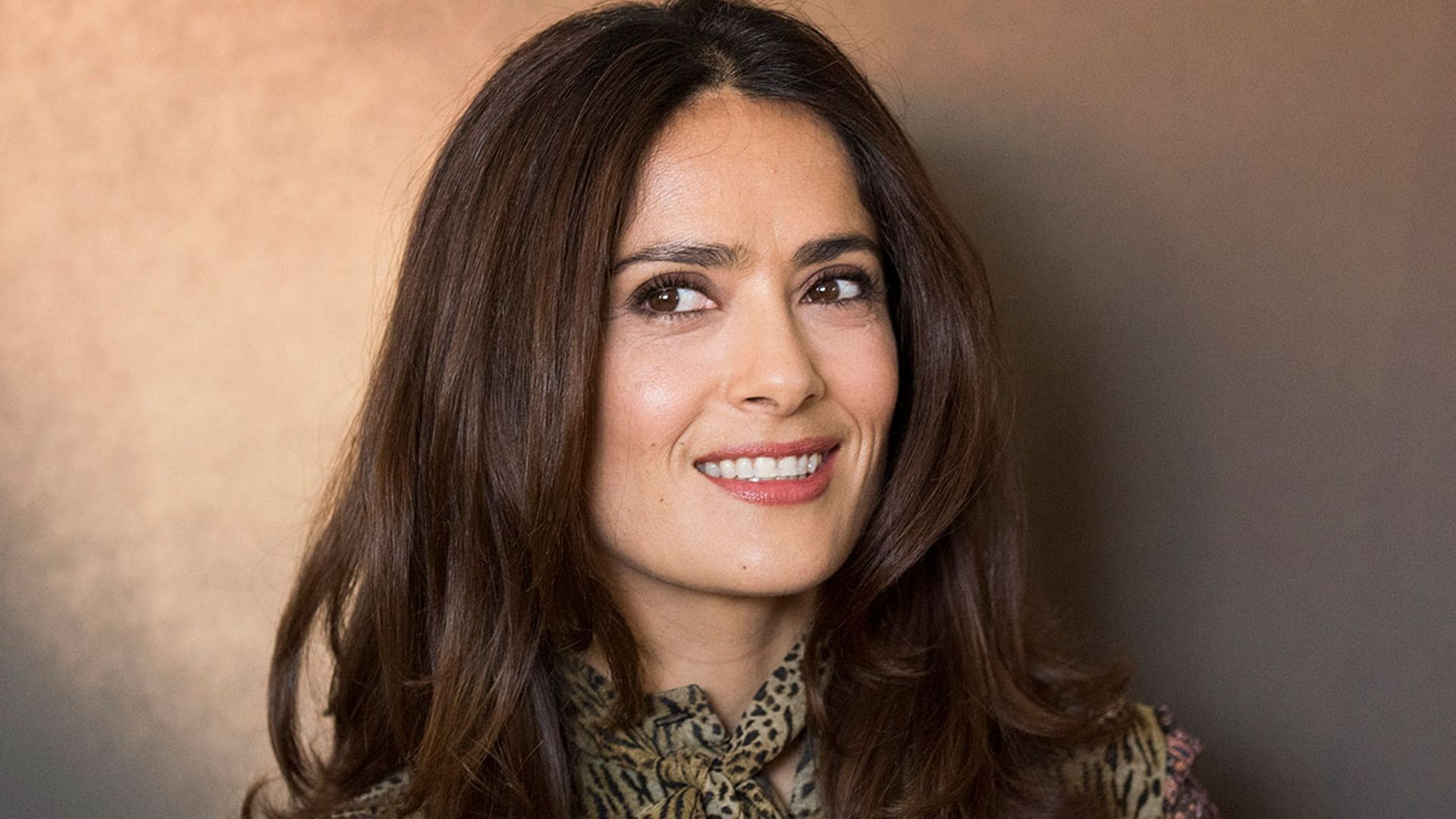 El posado de Salma Hayek sin maquillaje que ha conquistado a sus fans
