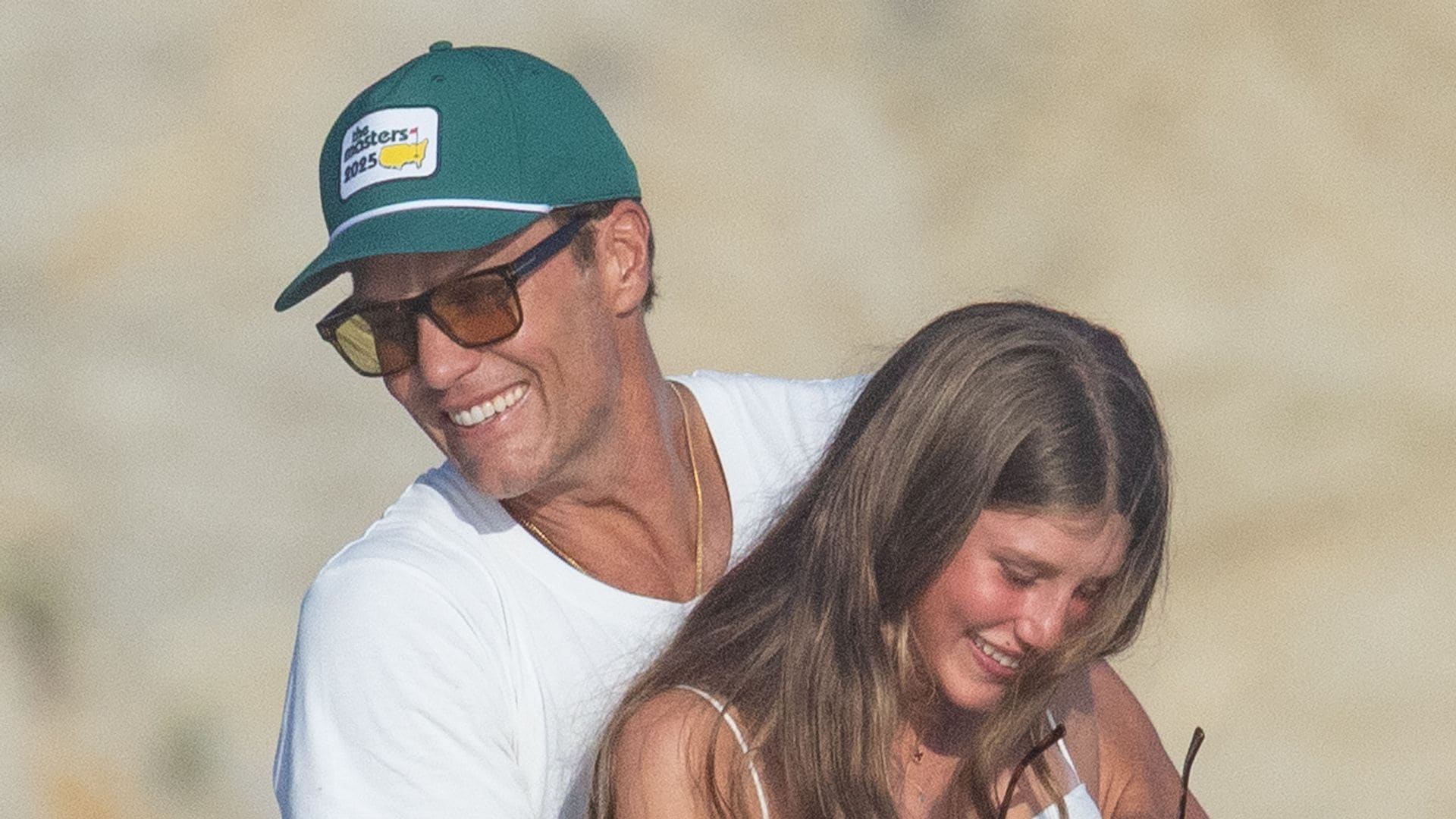Tom Brady disfruta en Ibiza acompañado de la viva imagen de Gisele Bundchen
