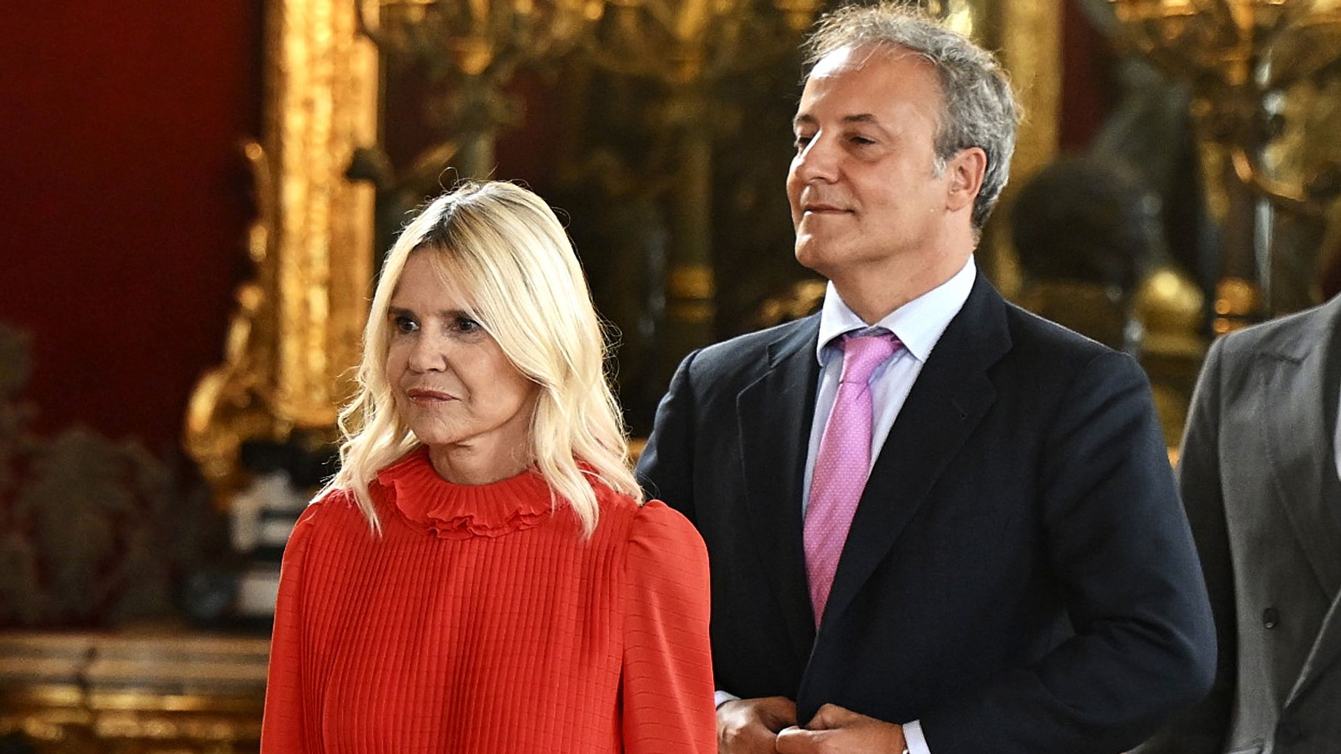 De Eugenia Martínez de Irujo a Luis de la Fuente, todos los invitados de hoy al tradicional besamanos en el Palacio Real por el Día de la Hispanidad