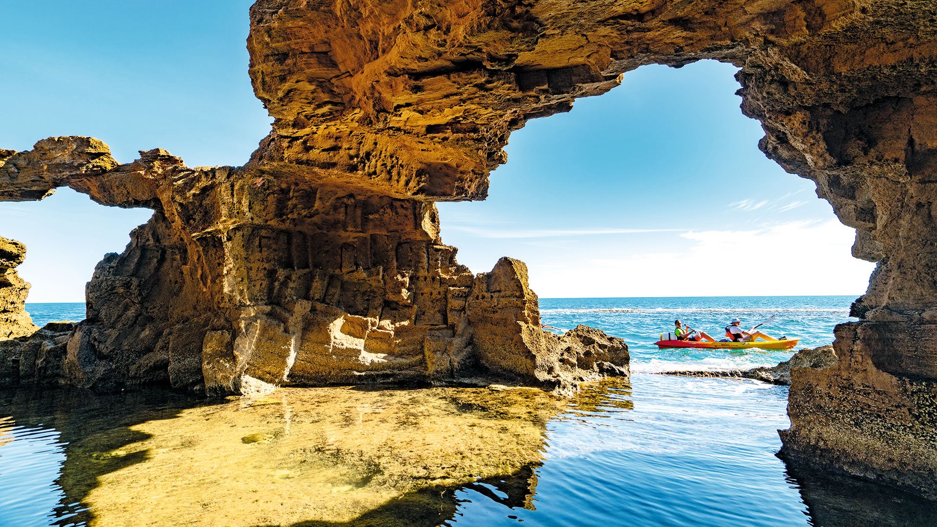 Denia desconocida: cuevas escondidas, miradores increíbles y mucho arte