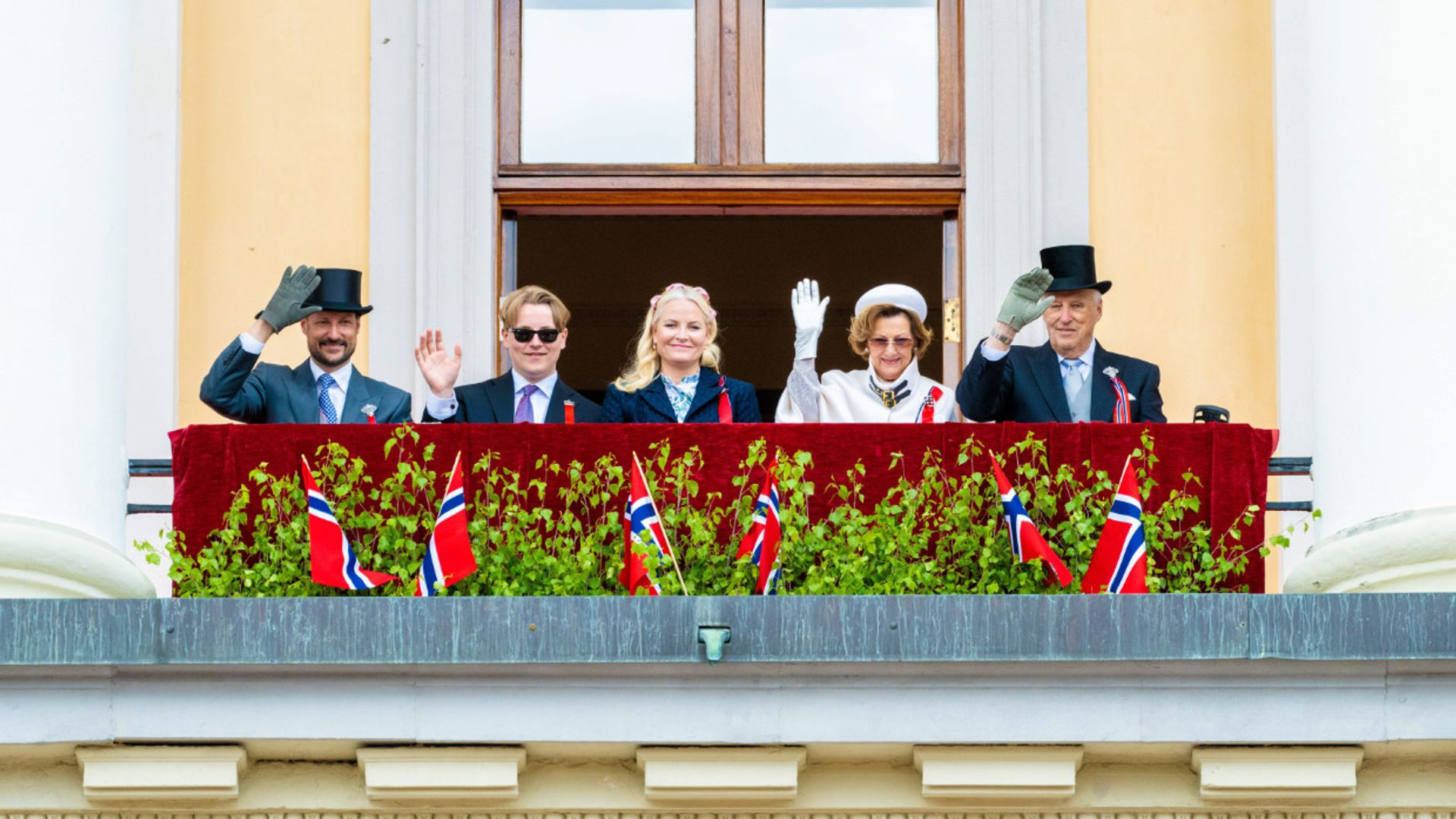 La reaparición del rey Harald y el protagonismo de Sverre Magnus marcan las celebraciones del Día de Noruega