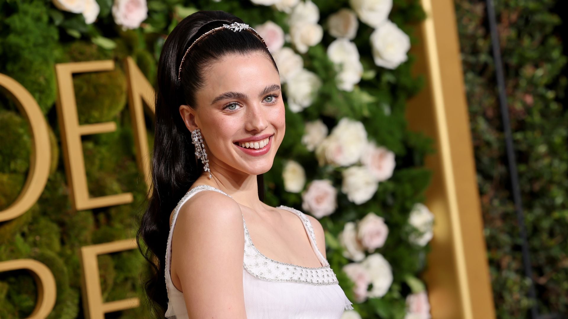 Margaret Qualley en los Globos de Oro de 2025